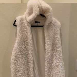 Trouve curly fleece vest